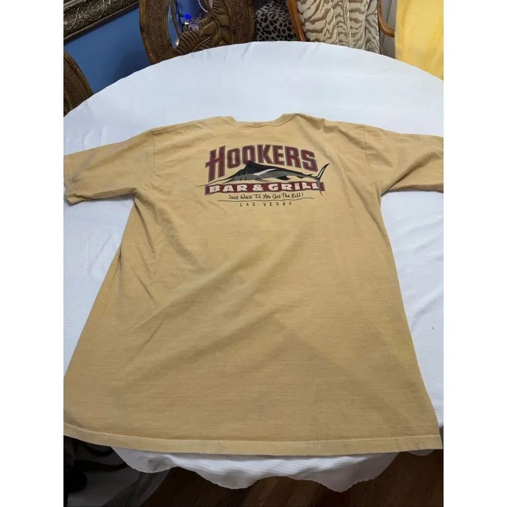 Crazy Shirts Hookers Bar & Grill Single Stitch T-Shirt Size XXL